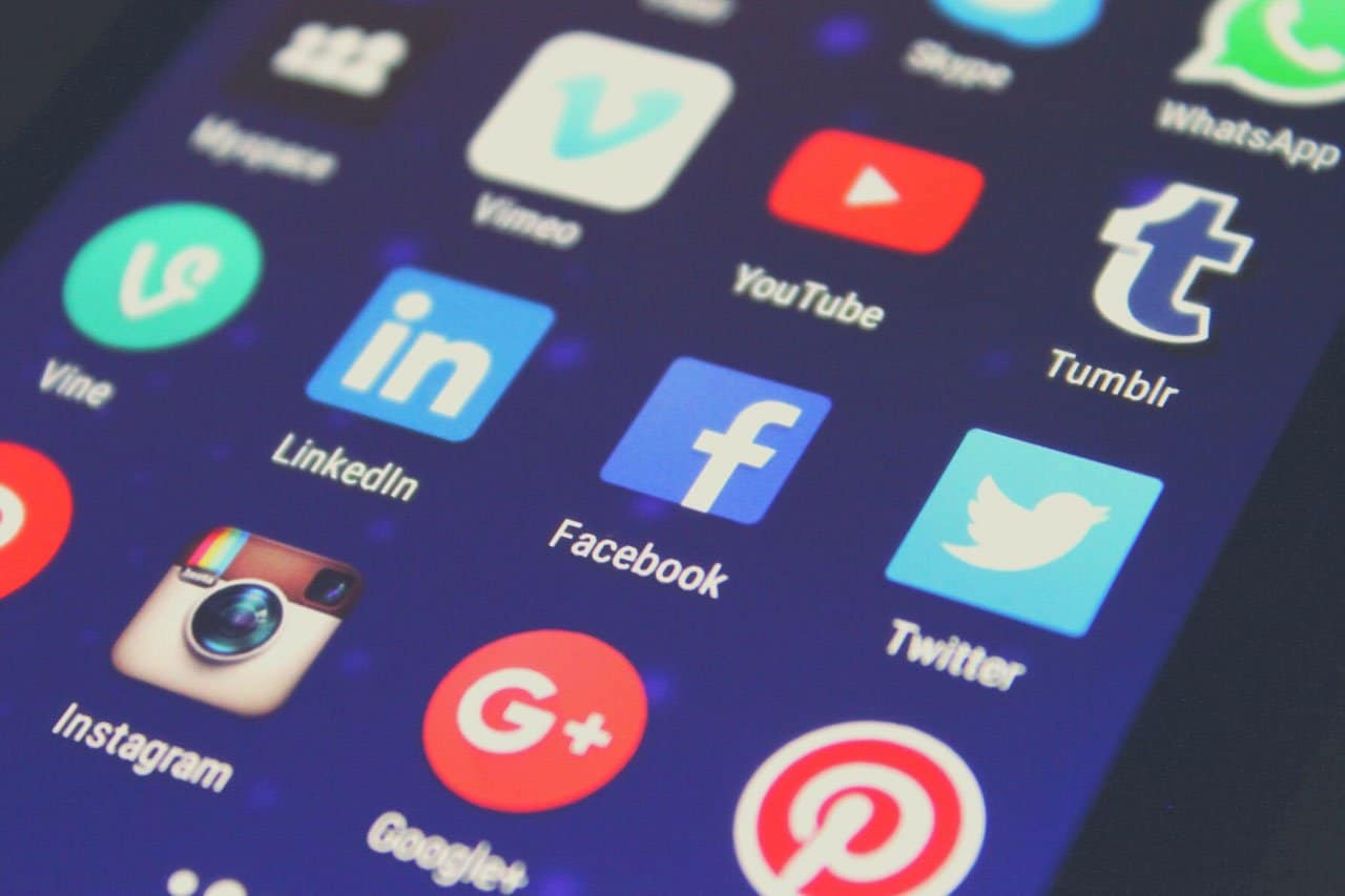 8 Reasons Why You Should Be on LinkedIn