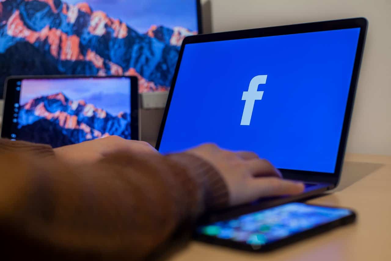 5 Privacy Settings to Protect Your Family on Facebook