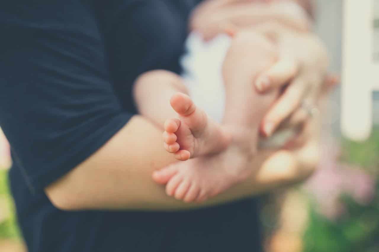 Surviving the Fourth Trimester – Top 5 Diet Tips to Keep Your Health and Sanity in Tact