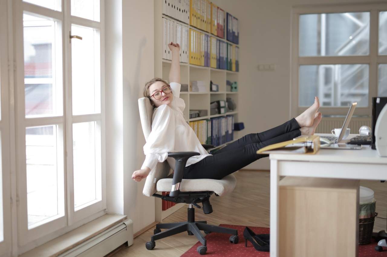 5 Exercises You Should Do Every Day If You Are Desk Bound